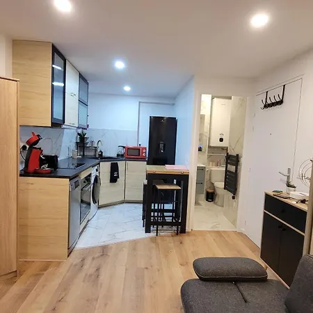 Cosy Kremlin Bicetre Metro Station Apartment Le Kremlin-Bicetre